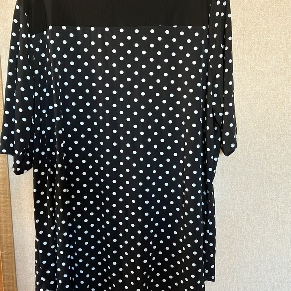 FINAL MARKDOWN Elie McCarthy Black and White Polka Dot Blouse 2x - Picture 6 of 7
